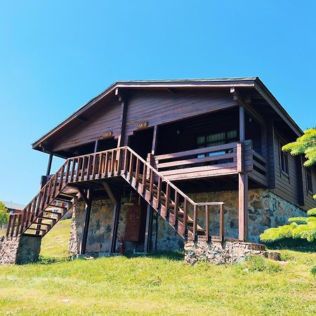 Vila Kuembet Dag Evi Exteriér fotografie