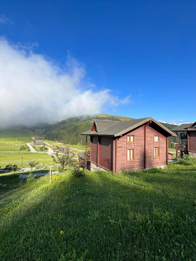 Vila Kuembet Dag Evi Exteriér fotografie