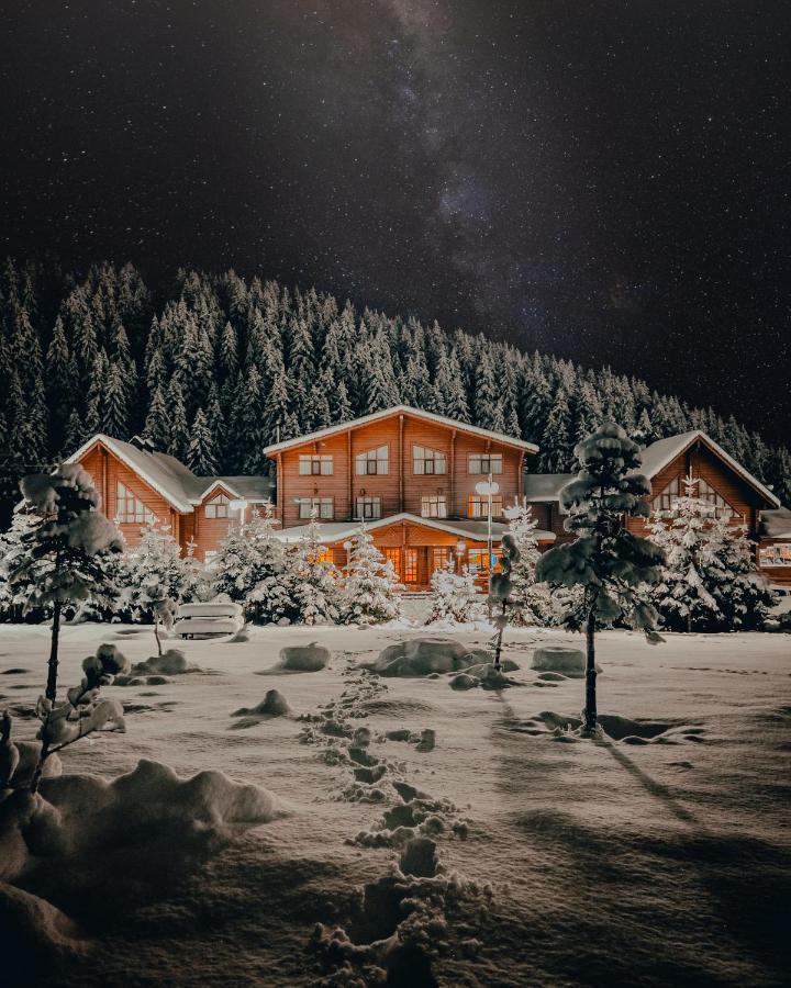 Vila Kuembet Dag Evi Exteriér fotografie