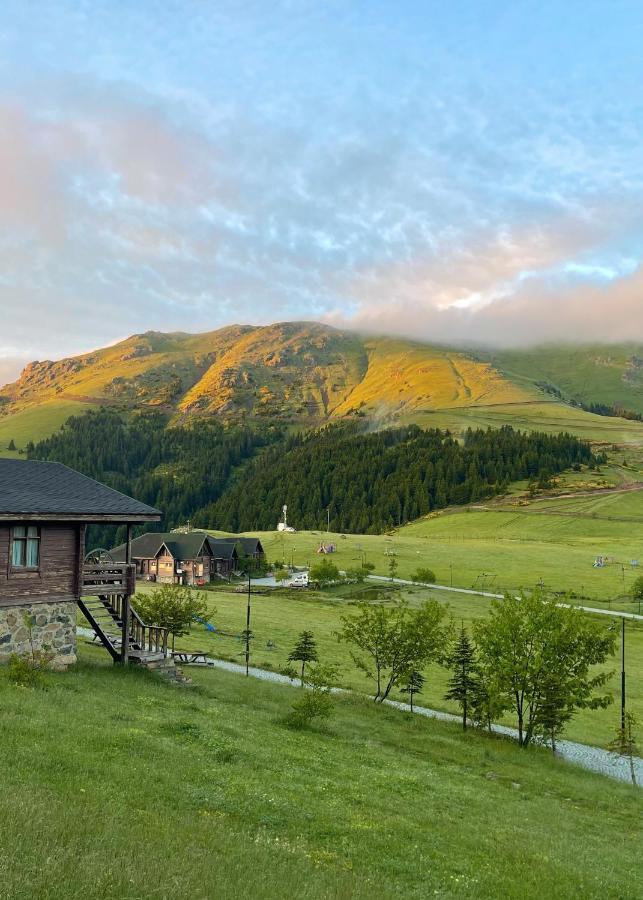 Vila Kuembet Dag Evi Exteriér fotografie